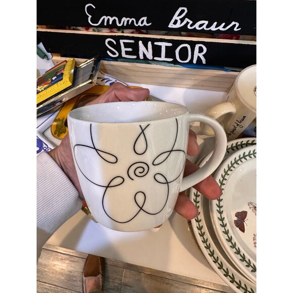 Crate & Barrel White Black Daisy Doodle Coffee Mugs Pack of 4 set - Picture 3 of 5